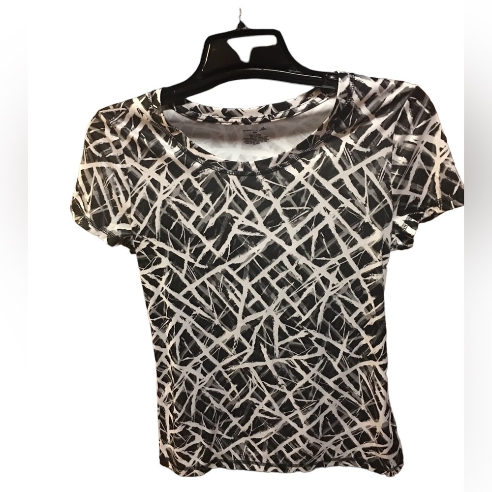 Womans Size Medium ExerTek workout shirt